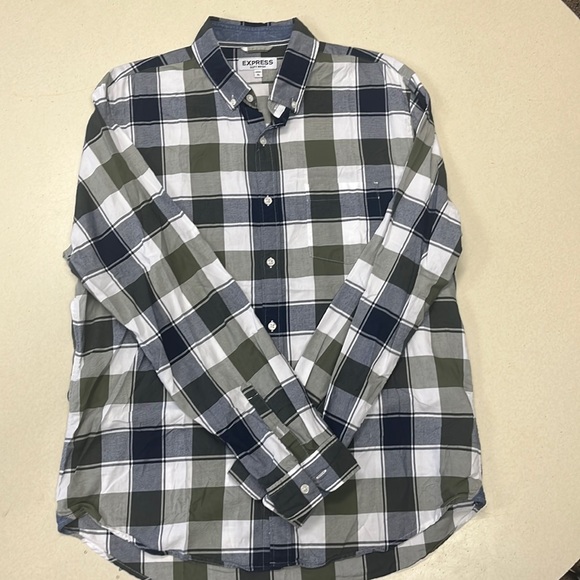 Express Men Soft Watch Button Down Shirt- XL - Picture 2 of 4